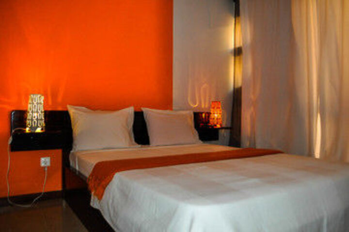 Room 8 of 24