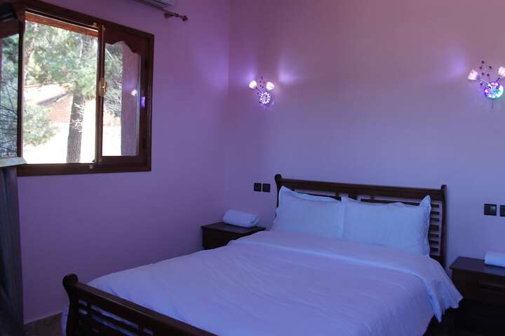 Room 3 of 48