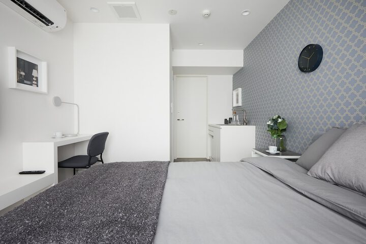 Room 62 of 86