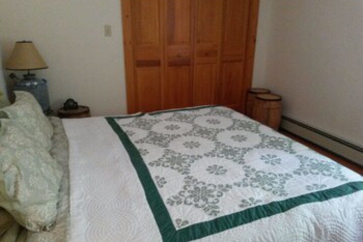 Room 6 of 8