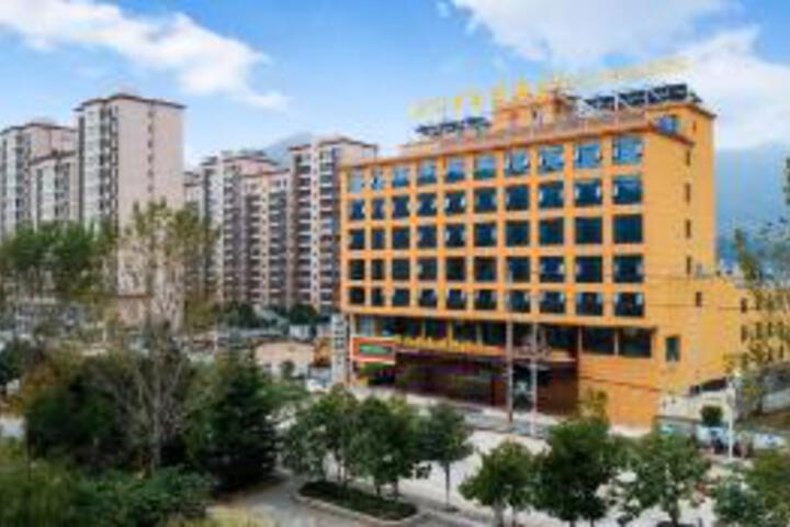 BLD Holiday Hotel(Danfeng Danjiang National Wetland Park store)