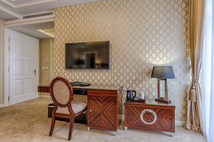 Room 8 of 41