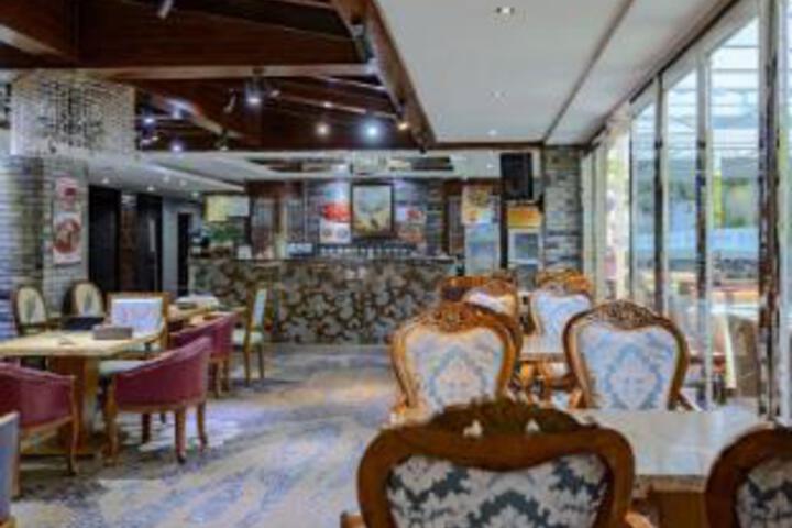Muquan Holiday Hotel