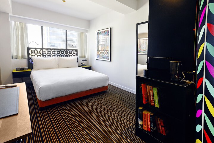 Room 7 of 61