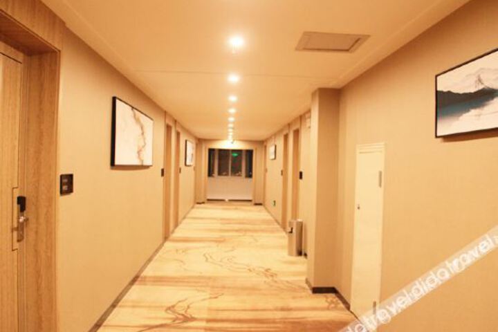 Hotel Interior 20 of 36