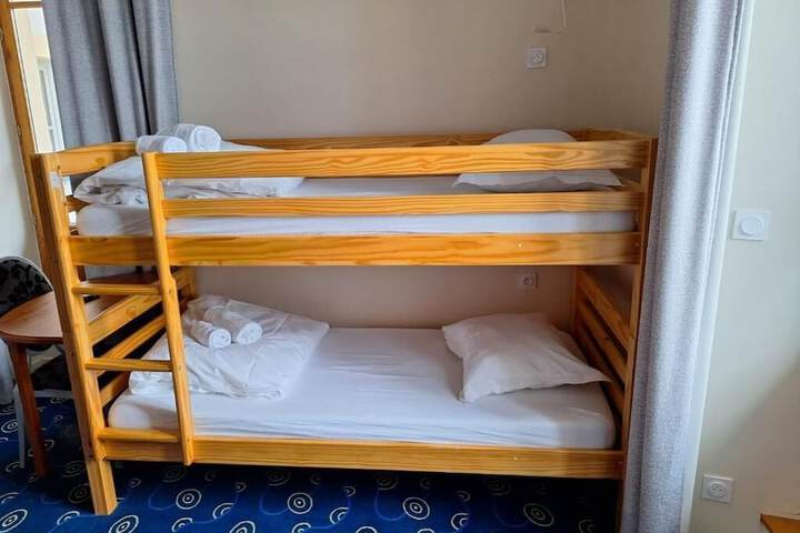 Room 5 of 60
