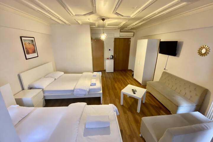Room 7 of 21