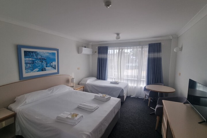 Room 14 of 46