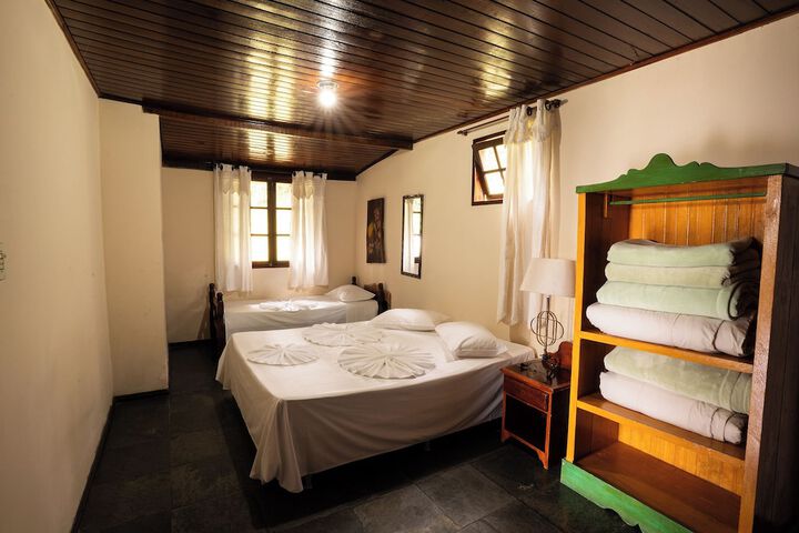Room 42 of 147