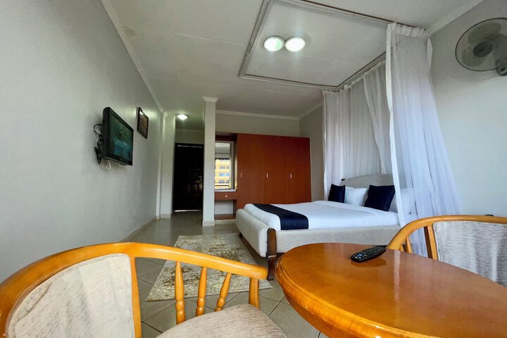Room 17 of 72