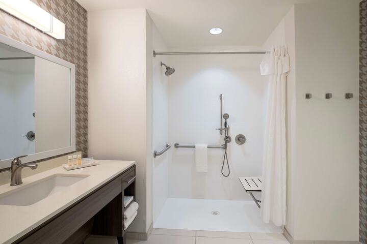 Bathroom shower