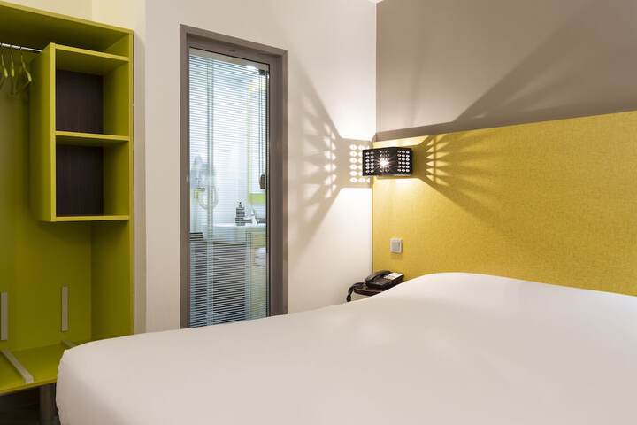 Room 3 of 46