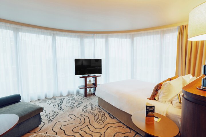 Room 28 of 138