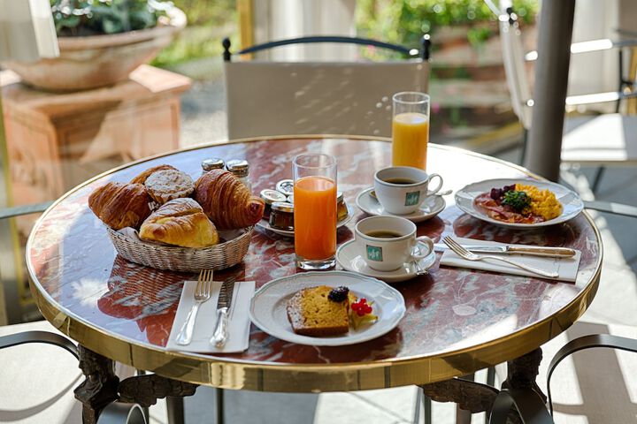 Breakfast/Coffee Service 71 of 100