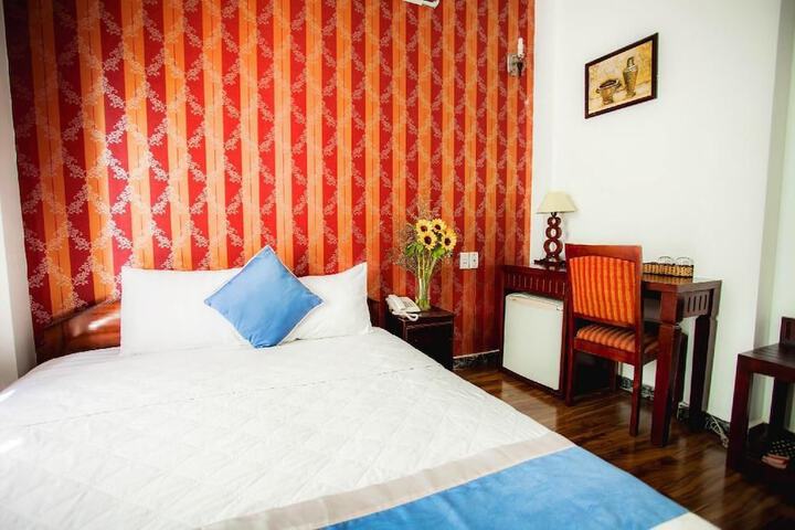 Room 16 of 24