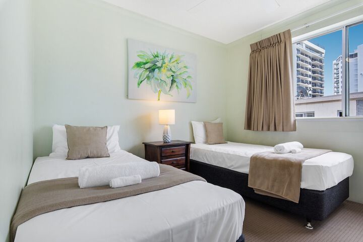 Room 3 of 35