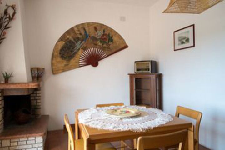 Room 27 of 37