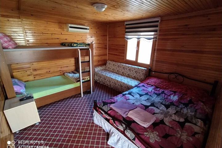 Room 16 of 26