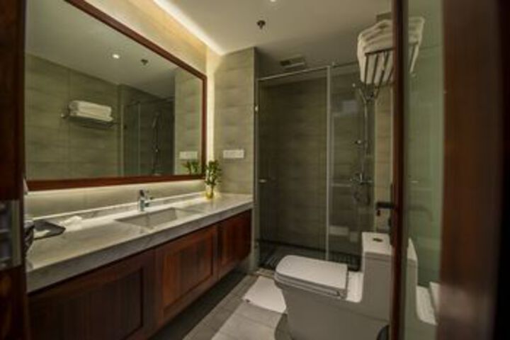 Room 14 of 36
