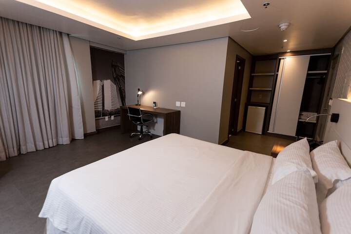 Room 27 of 92