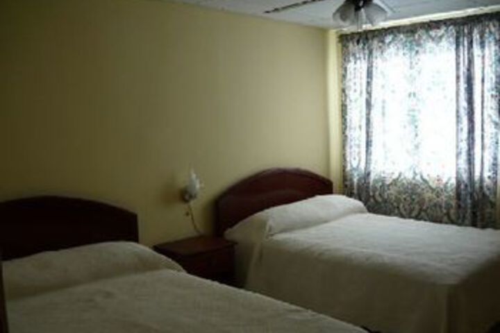 Room 5 of 18