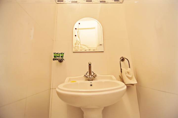 Room 44 of 59