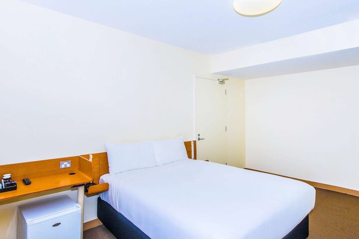 Room 26 of 44