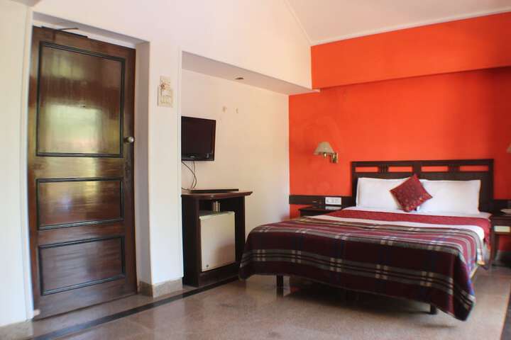 Room 8 of 22