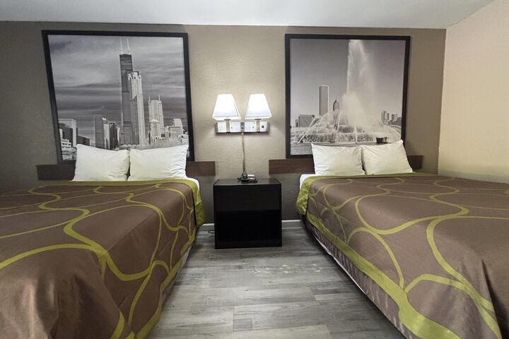 Room 18 of 28