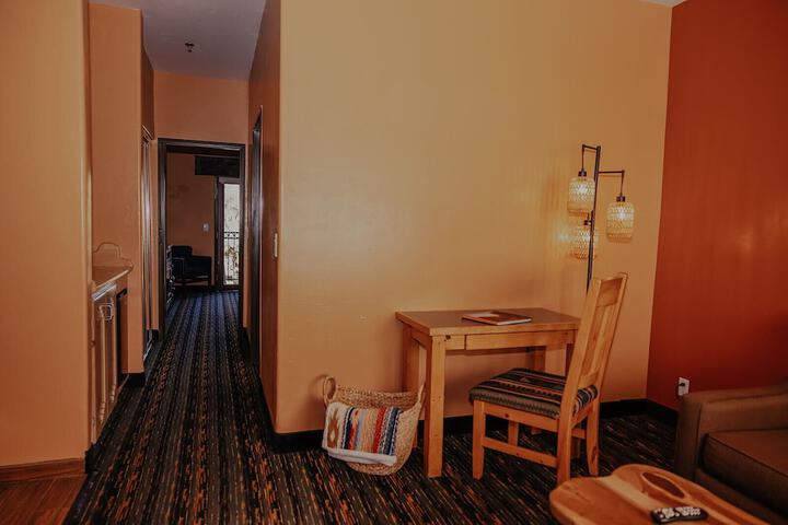 Room 33 of 93