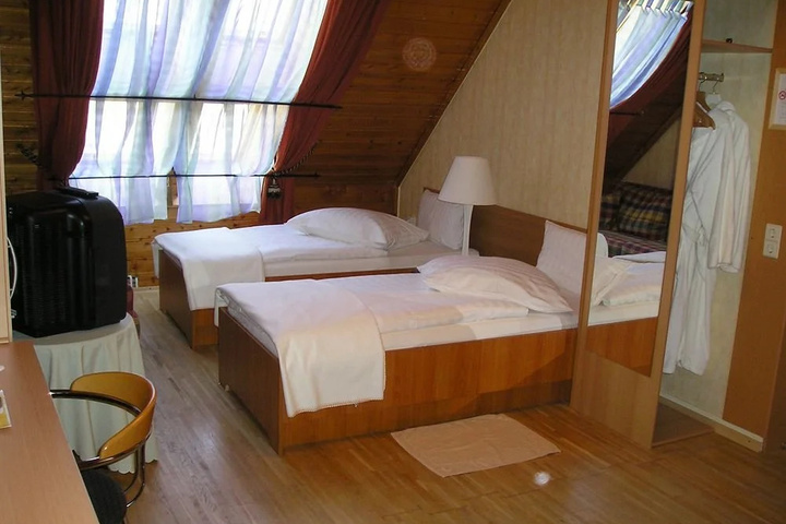 Landgaestehaus- Lerchenhof