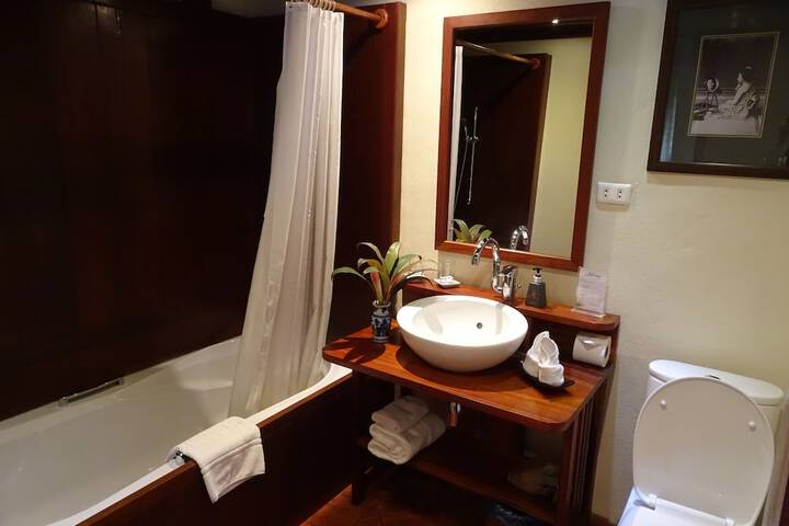 Room 65 of 108