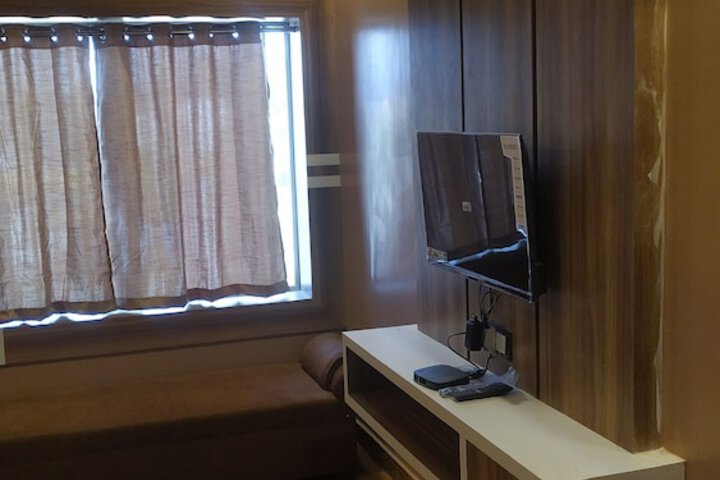 Room 4 of 28