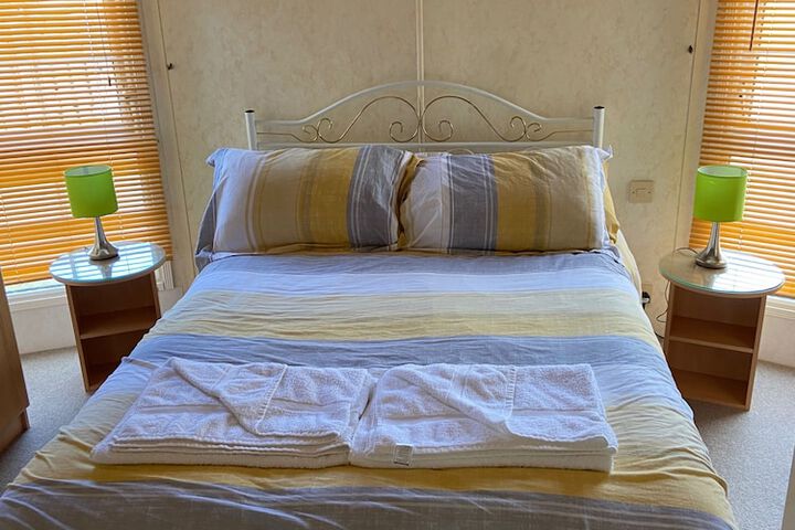 Room 2 of 30