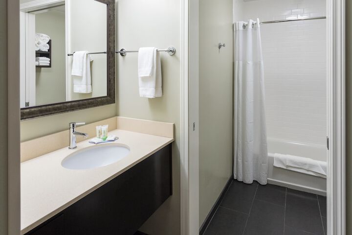 1 Queen Studio Suite (5 of 17)