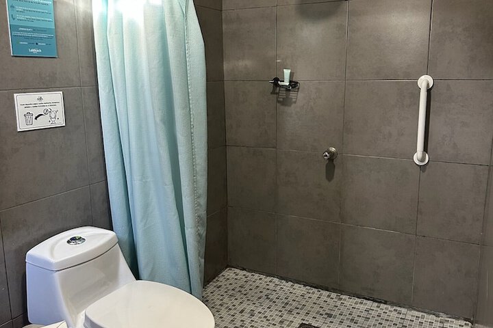 Room 48 of 59