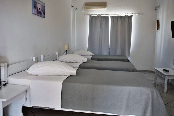 Room 15 of 107