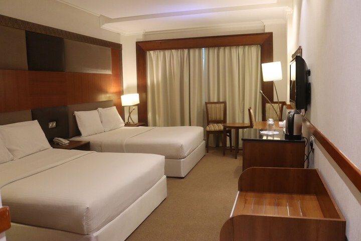 Room 9 of 22