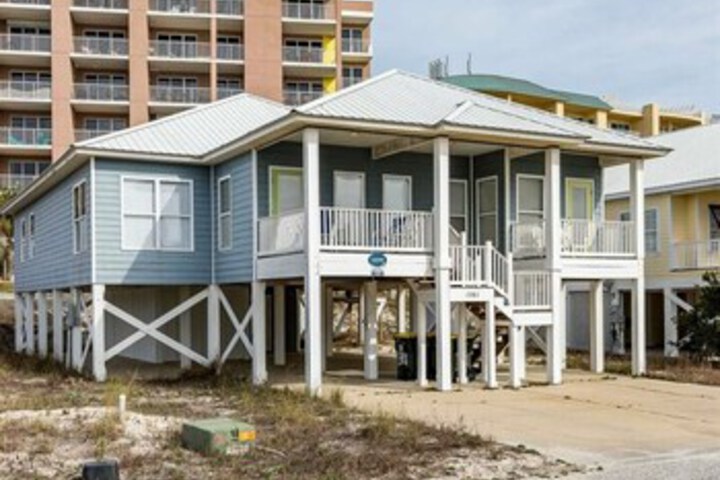 Barefoot Contessa by Meyer Vacation Rentals in Gulf Shores, AL