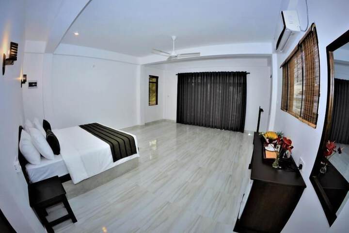 Room 2 of 56