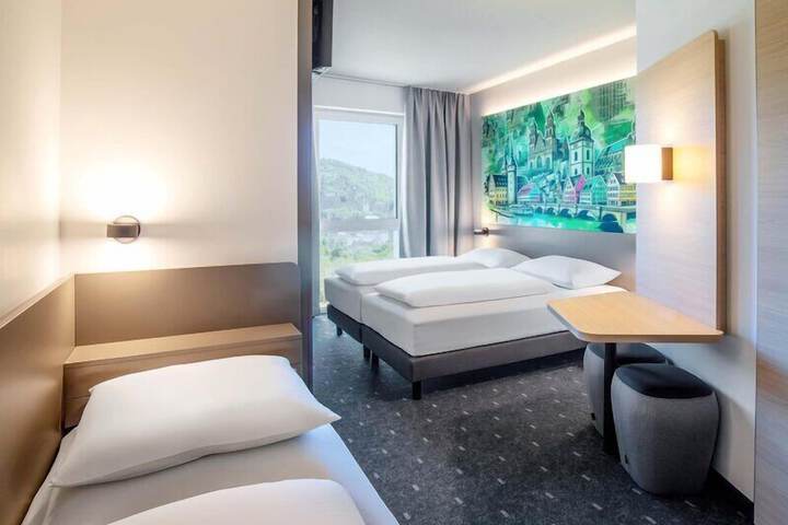 Room 8 of 24