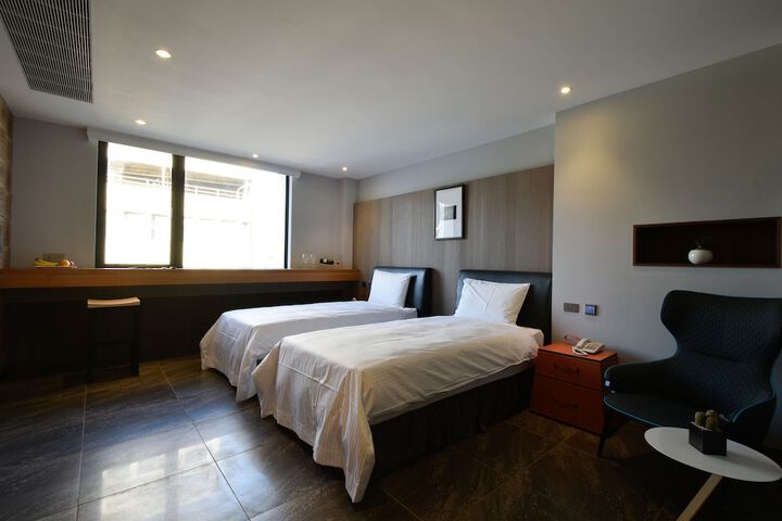 Room 36 of 133