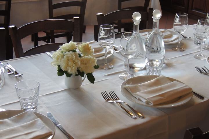 Dining 98 of 145