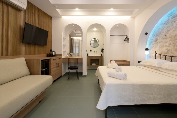 Room 8 of 48
