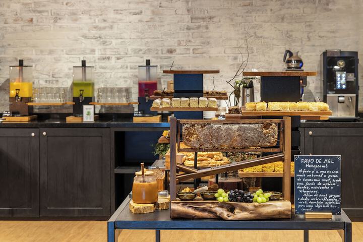 Breakfast/Coffee Service 45 of 59