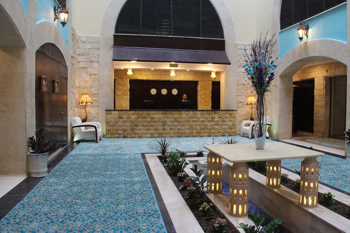 Hotel Interior 4 of 33
