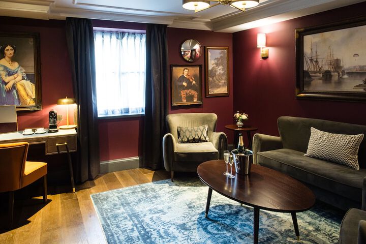 Room 35 of 80