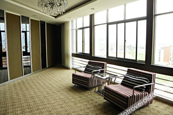 Exterior of Victoria Hotel
