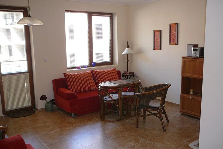 Room 5 of 14