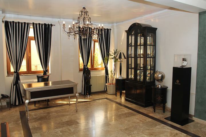 Hotel Lobby